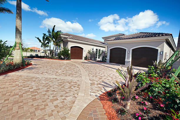 Best Driveway Borders and Edging Pavers in Manson, WA